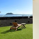 Beachfront Villa - La Casa Del Mar