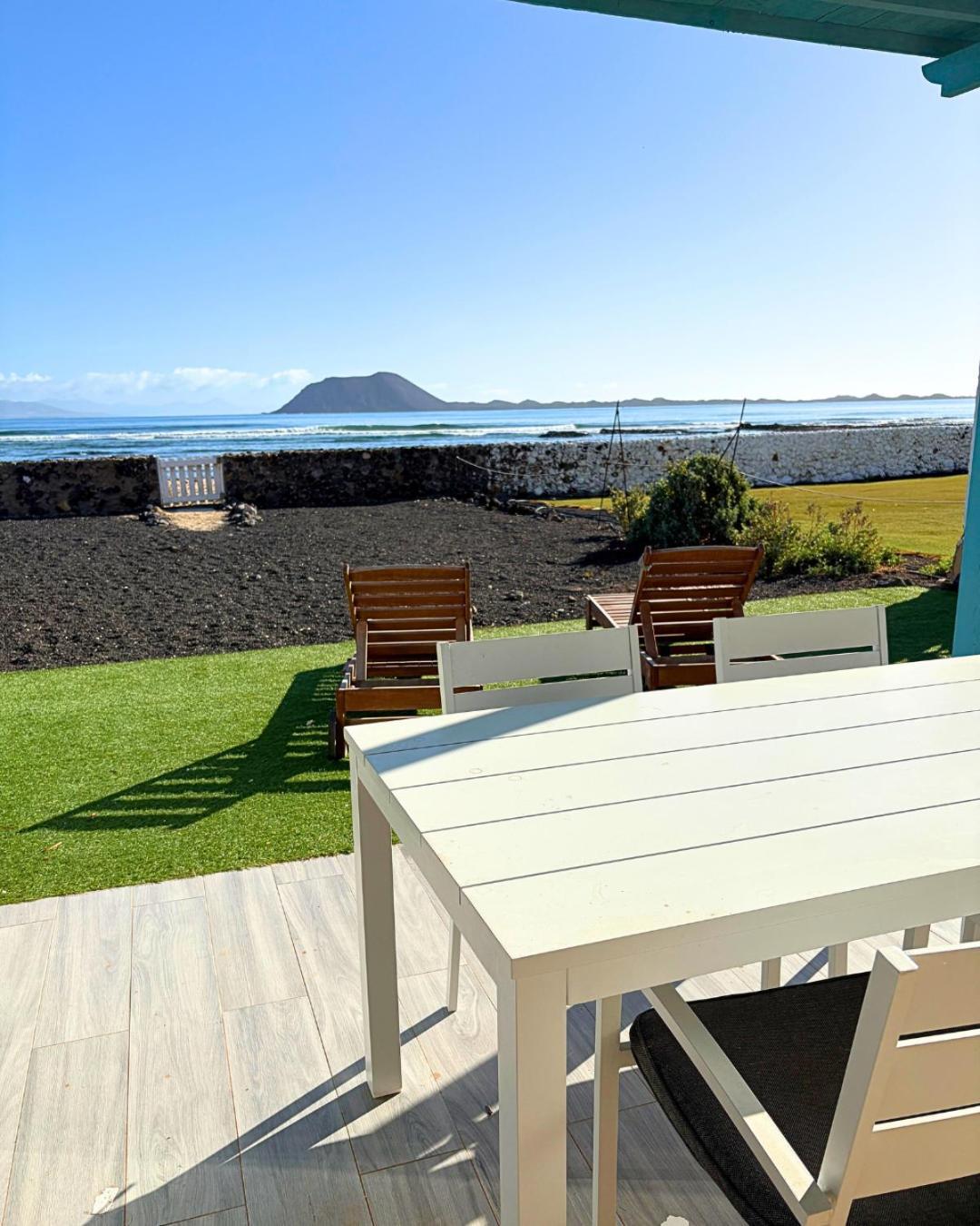 Beachfront - La Casa Del Mar