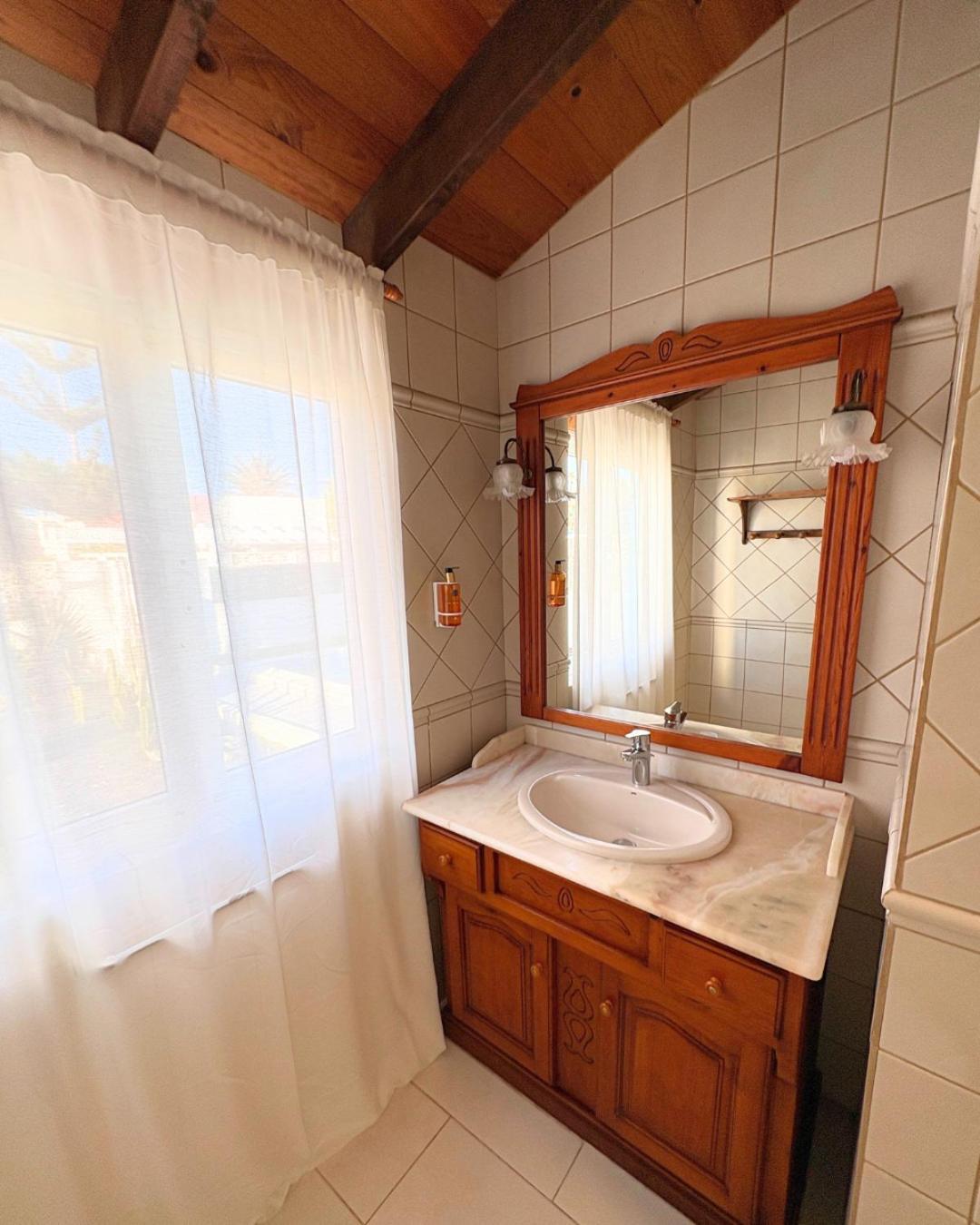 Villa Beachfront - La Casa Del Mar